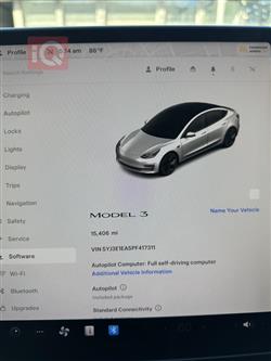 تسلا موديل 3